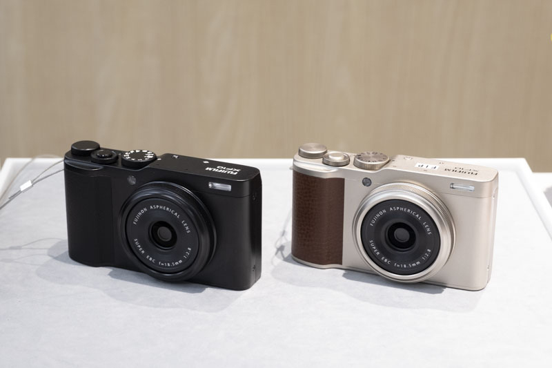 ポケットに入るAPS-Cプレミアムコンデジ「FUJIFILM XF10」 | CAPA