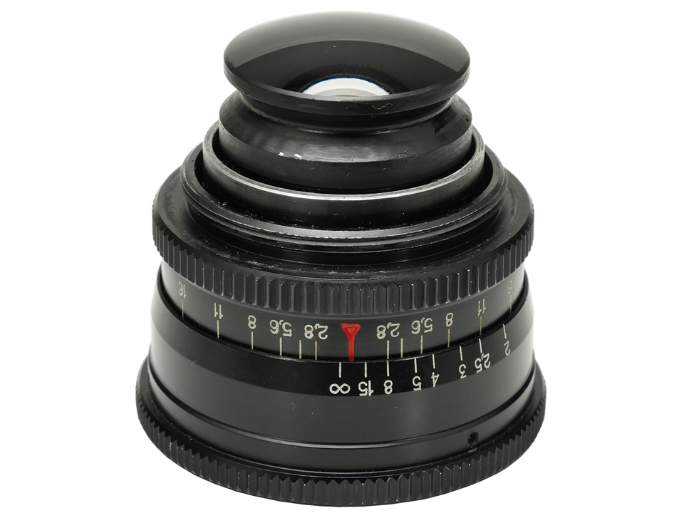 ガラスの塊がむき出し!? 旧ソ連製のユニークな“対称型”広角レンズ