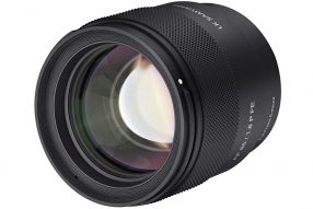 ポートレートの描写を突き詰めた軽量コンパクトな中望遠レンズ