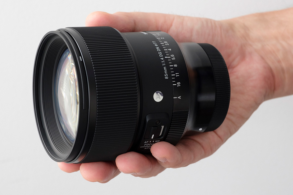 ミラーレス時代の“究極のポートレート用レンズ”「SIGMA 85mm F1.4 DG