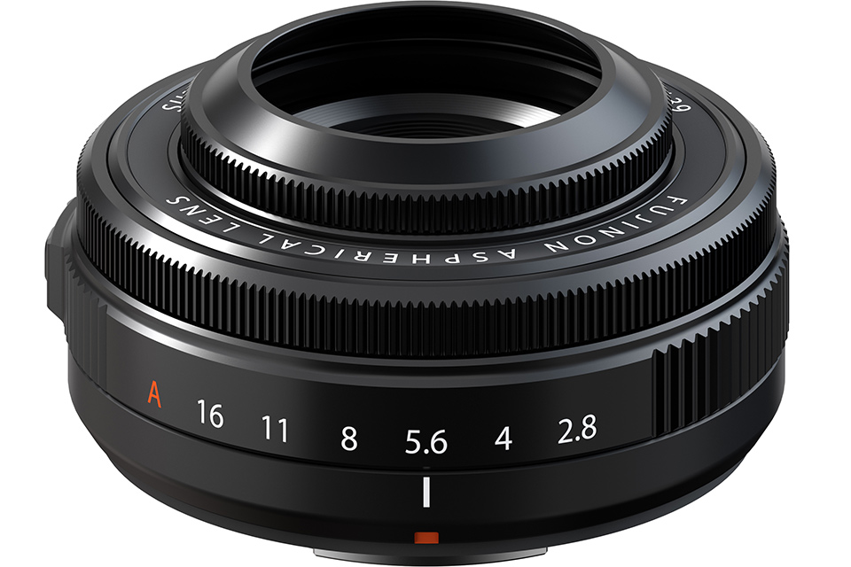 超軽量の薄型単焦点レンズが防塵・防滴構造にリニューアル「XF27mmF2.8