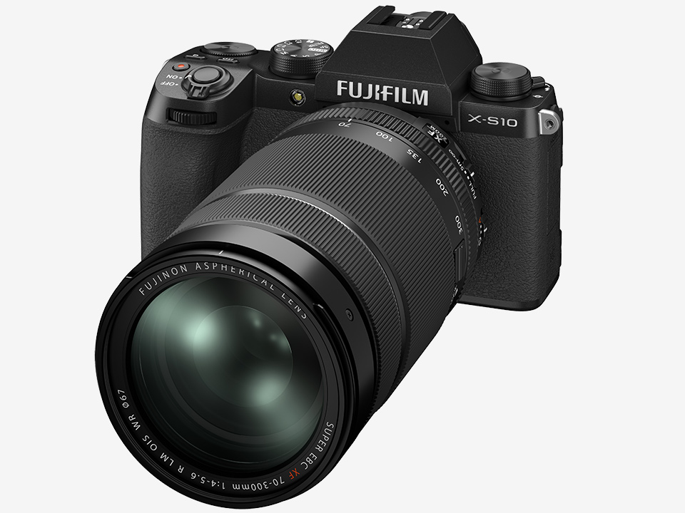 手ブレ補正5.5段、マクロ撮影もできる望遠ズームレンズ「XF70-300mmF4