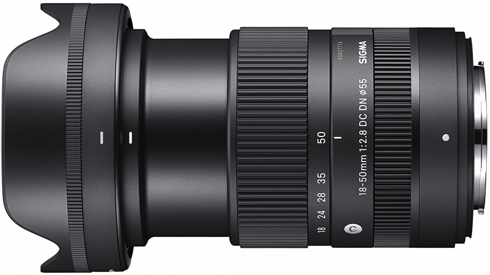 とことん小さな標準ズームレンズ「SIGMA 18-50mm F2.8 DC DN