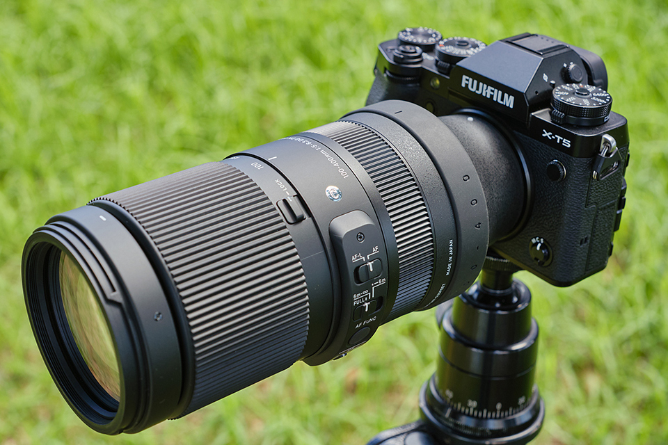 コンパクトなXマウント用ライトバズーカで鉄道を実写！ SIGMA 100