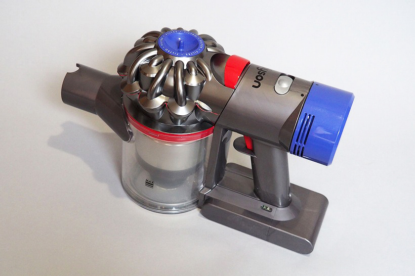 超濃厚レビュー】ダイソンの新スティック掃除機「Dyson V8 Fluffy」に