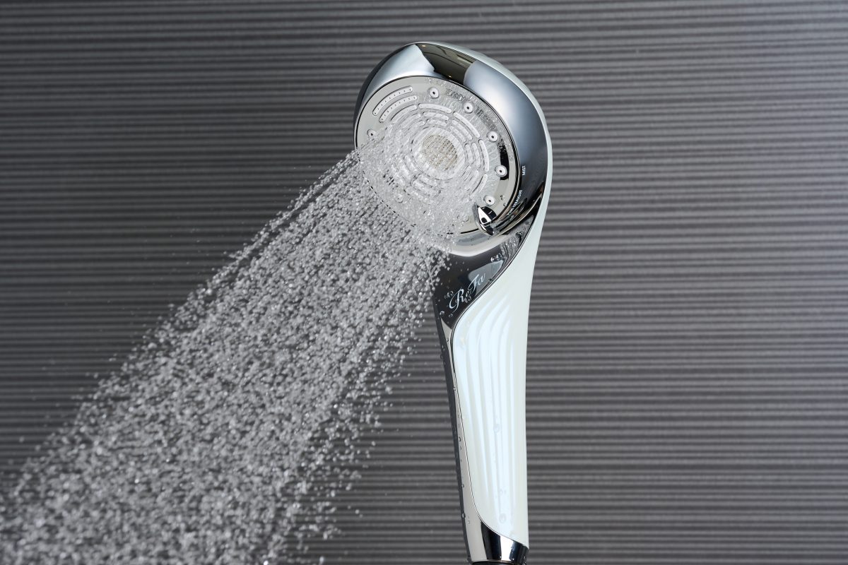 取り付け1分、約1万円で洗濯機を簡単グレードアップ！「ReFa ULTRA