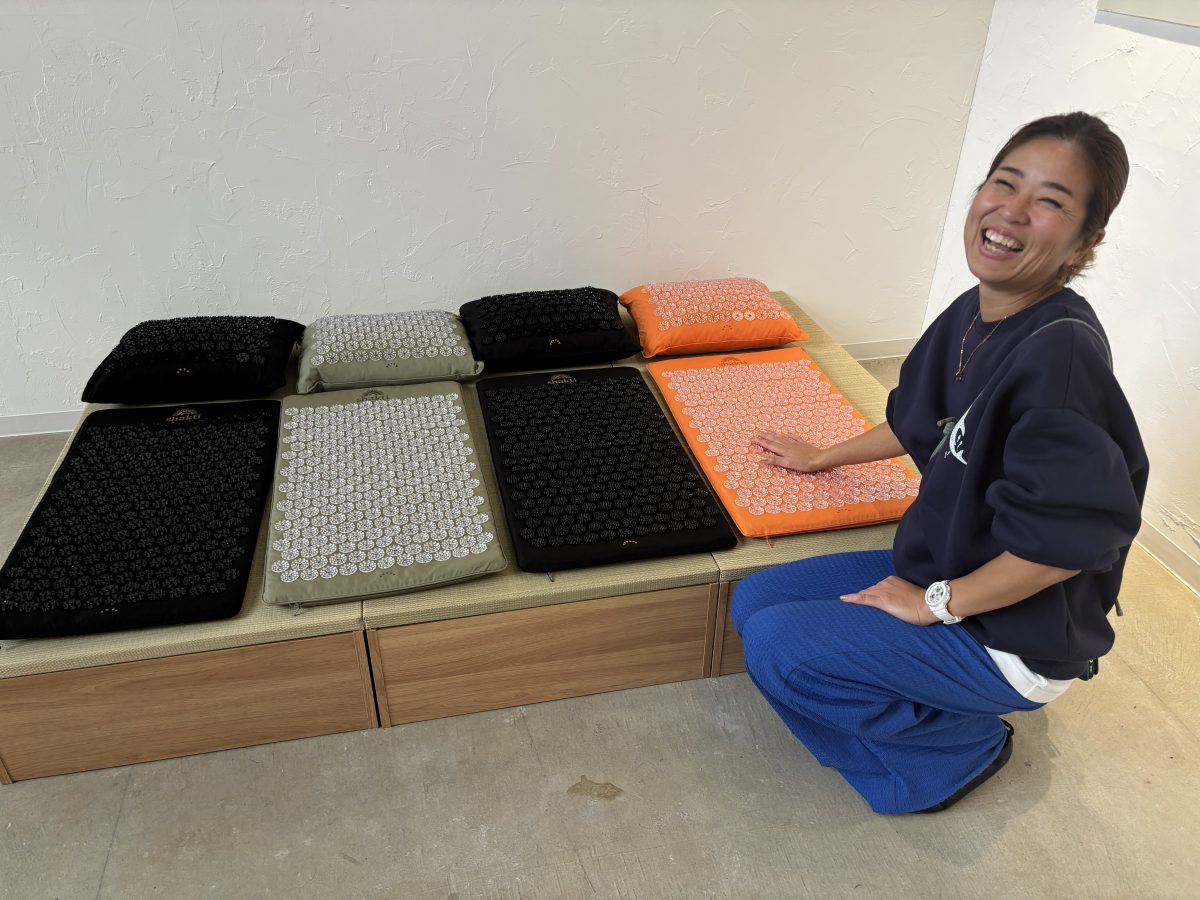 痛っ！」記者が絶叫した“トゲマット”。芸能人もハマる「シャクティ