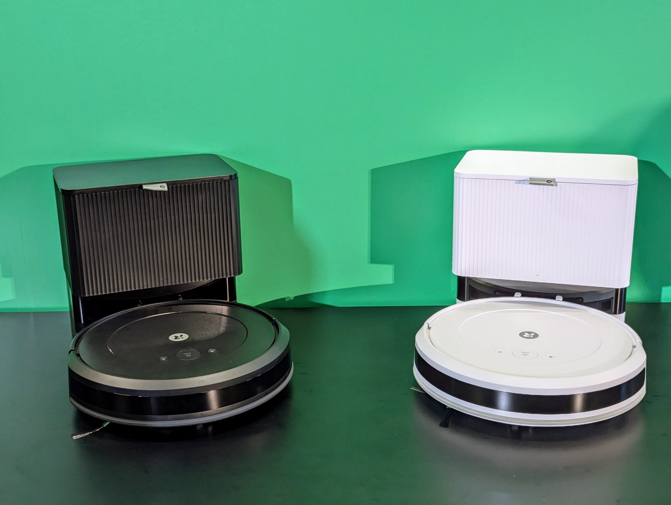 水拭き＆自動ゴミ収集対応のルンバが6万円以下で新登場 / 最上位モデル