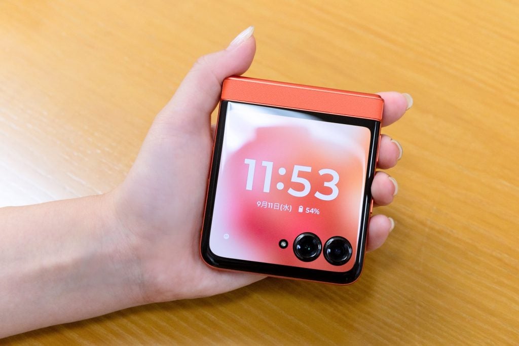 折りたたみスマートフォン「motorola razr 50/50s」が推し活にピッタリ
