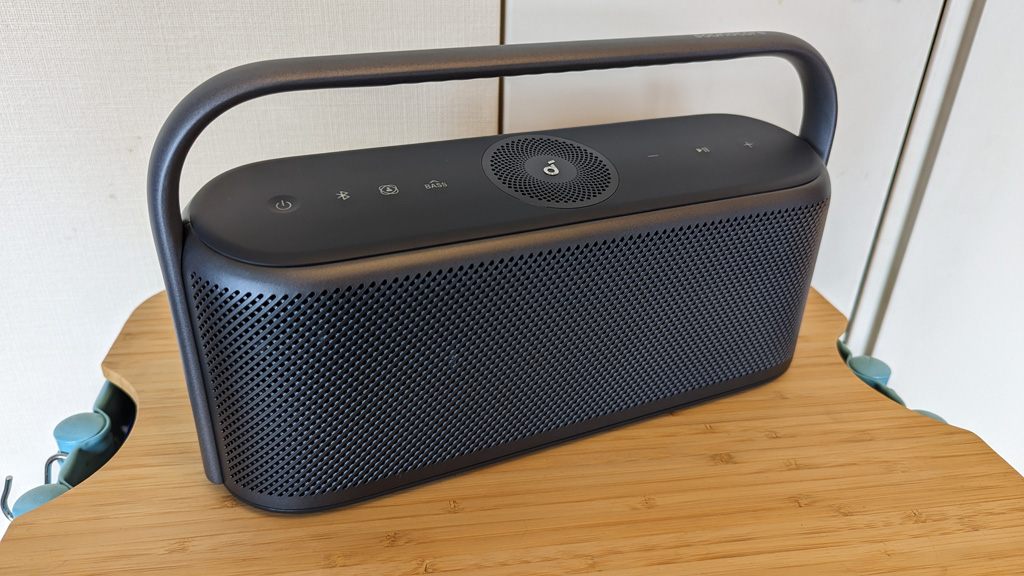 バッテリー内蔵で空間オーディオに対応 AnkerがポータブルHi-Fi