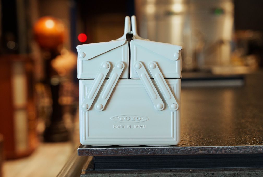 芦屋銀馬車オリジナル 手提げ金庫 | 芦屋銀馬車 | 金・銀 地金