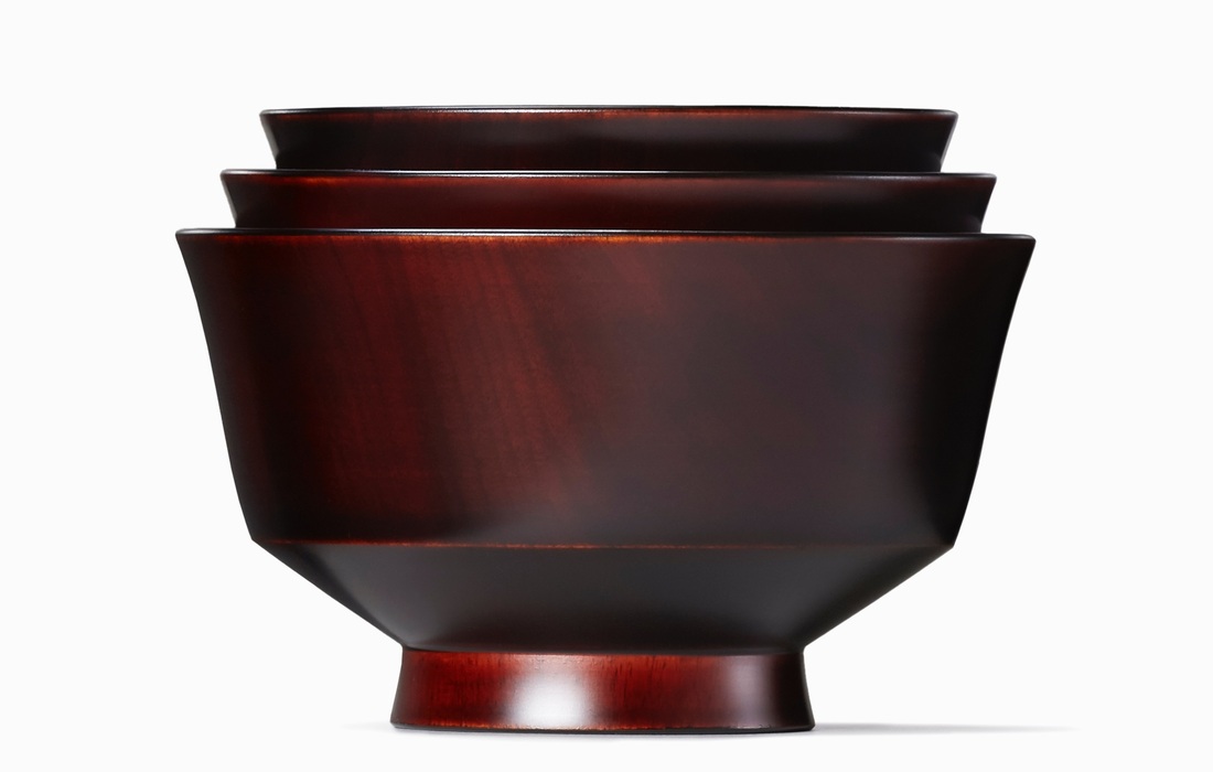 オーダーメイド漆器「三つ組椀（水平）とお盆」のセット」をギフト