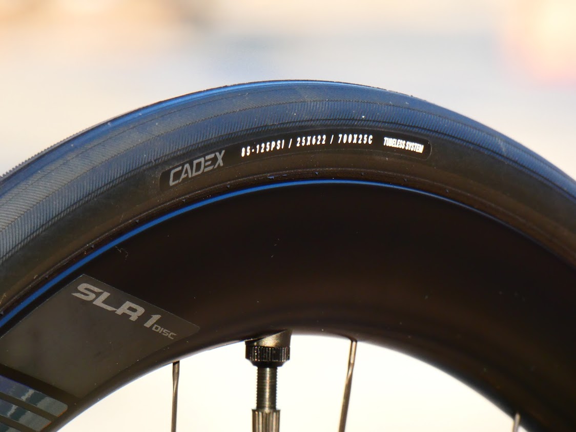 プロが認めたハイエンドチューブレスタイヤ「CADEX TIRES」入荷しま