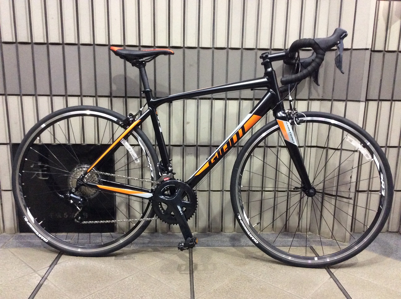 2018年モデル】CONTEND 1 入荷しました！ ｜ ジャイアントストア国立