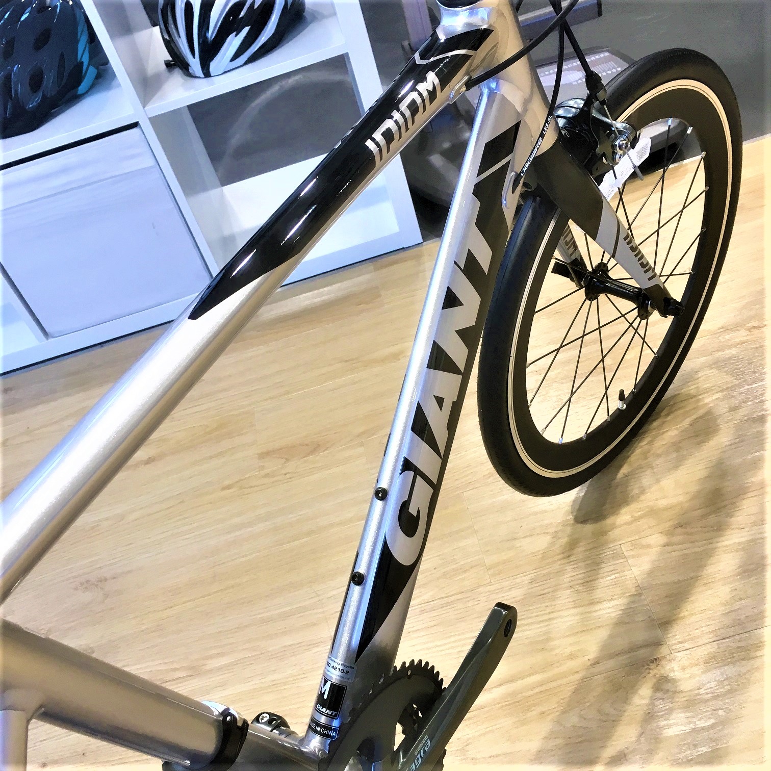 NEW】新型フレーム☆IDIOM 0 ～エアロ形成でさらに速く