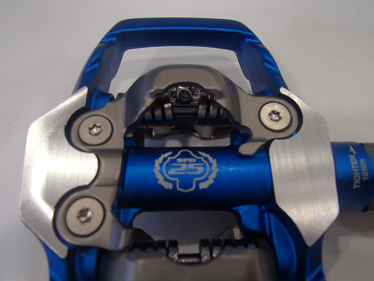 SHIMANO SPDペダル25周年記念モデルが入荷！ ｜ ジャイアントストア大阪