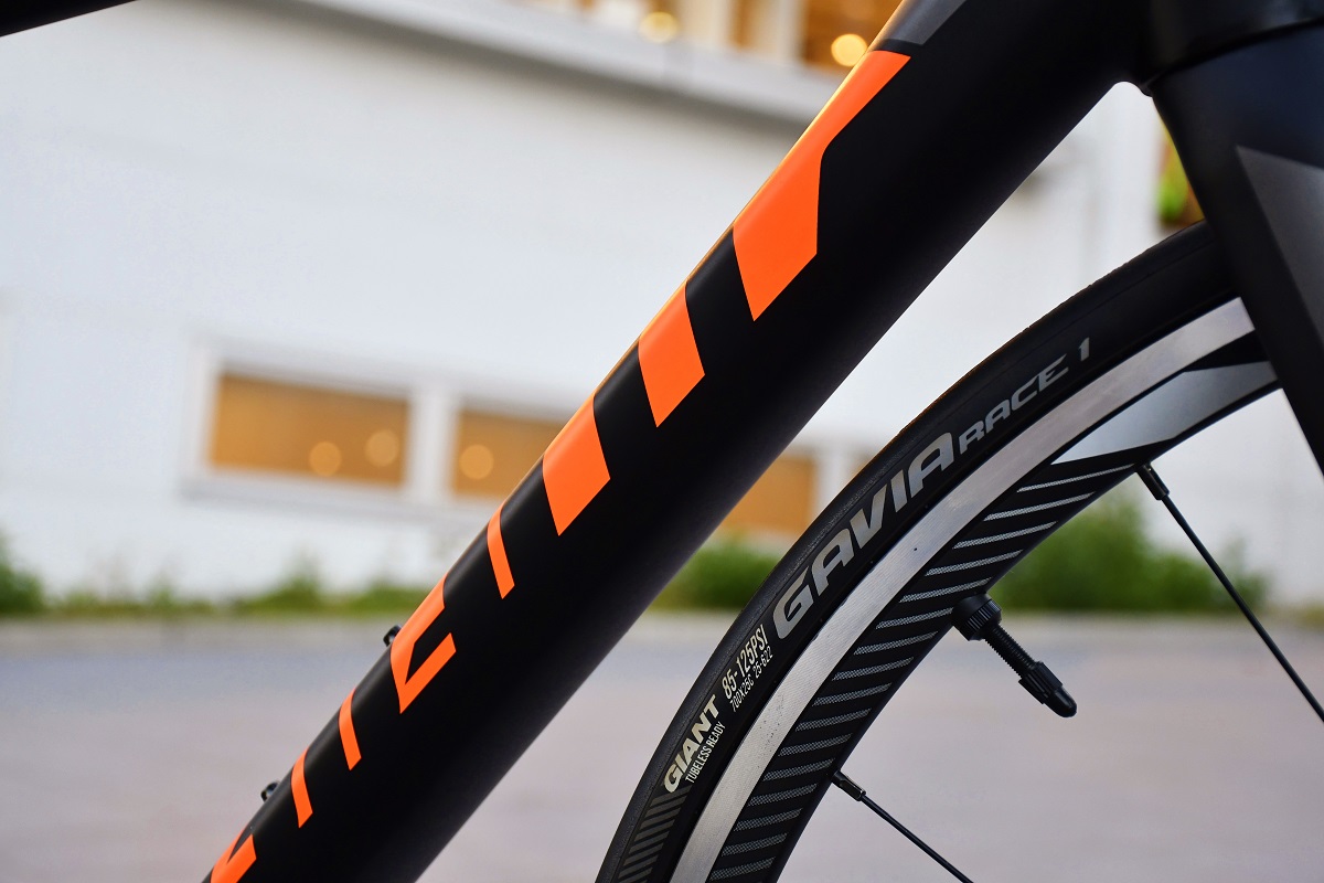 GIANT」最上級アルミロードバイク、TCR SLRの魅力 ｜ ジャイアント