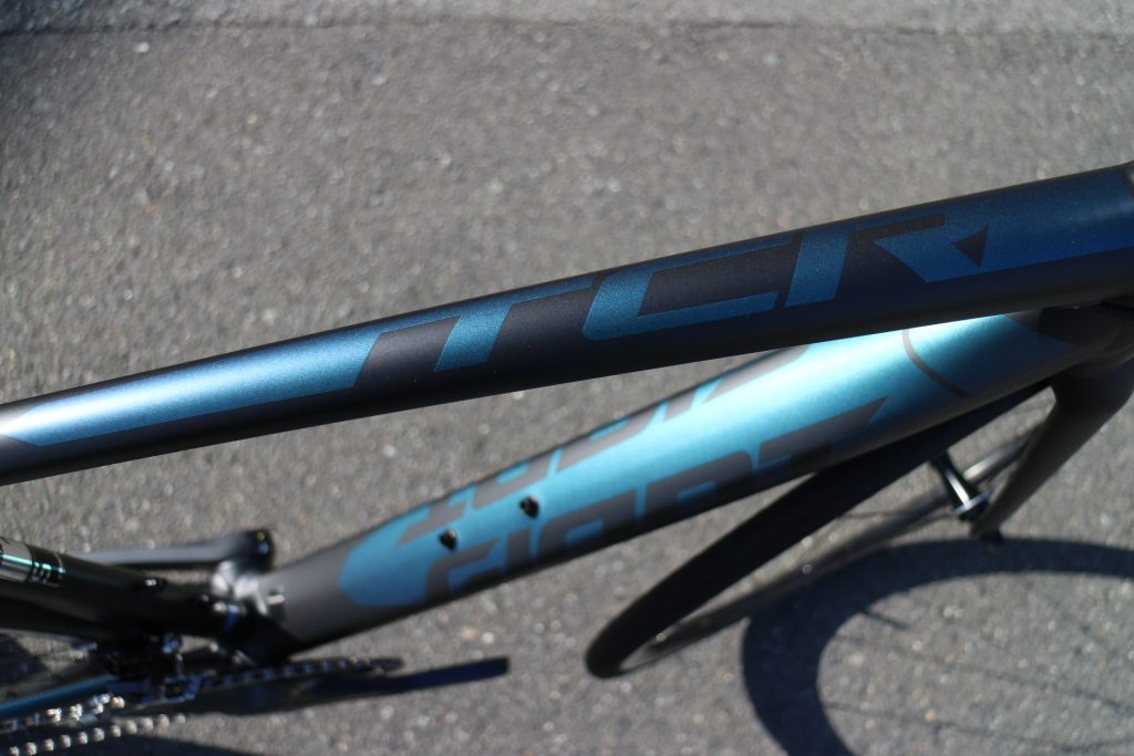 GIANT」アルミ独特の魅力満載『TCR SLR』『 TCR SL』 ｜ ジャイアント