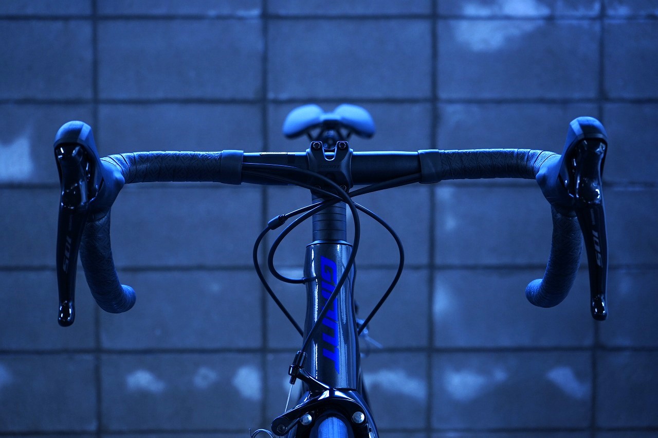 GIANT】大変貴重なTCR ADVANCED 2 KOM リムブレーキモデルが入荷しま