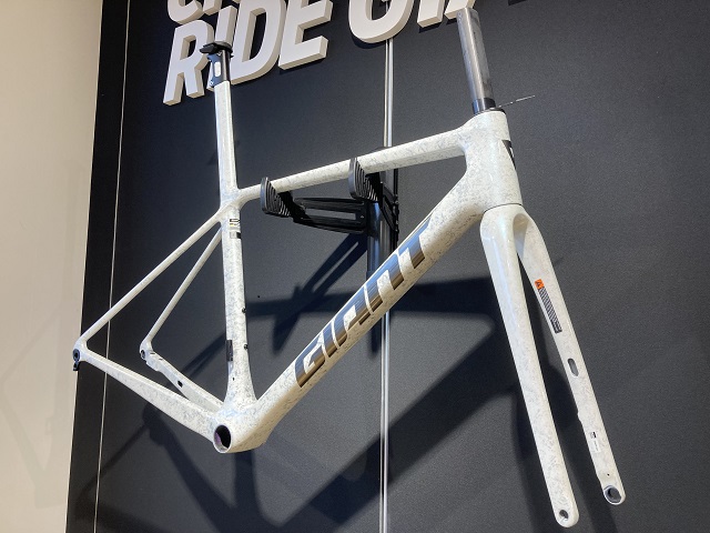 TCR ADVANCED SLのフレームセットが再入荷しました！ ｜ ジャイアント