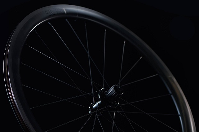 フックレスカーボンホイール SLRシリーズのご紹介！ ｜ ジャイアント