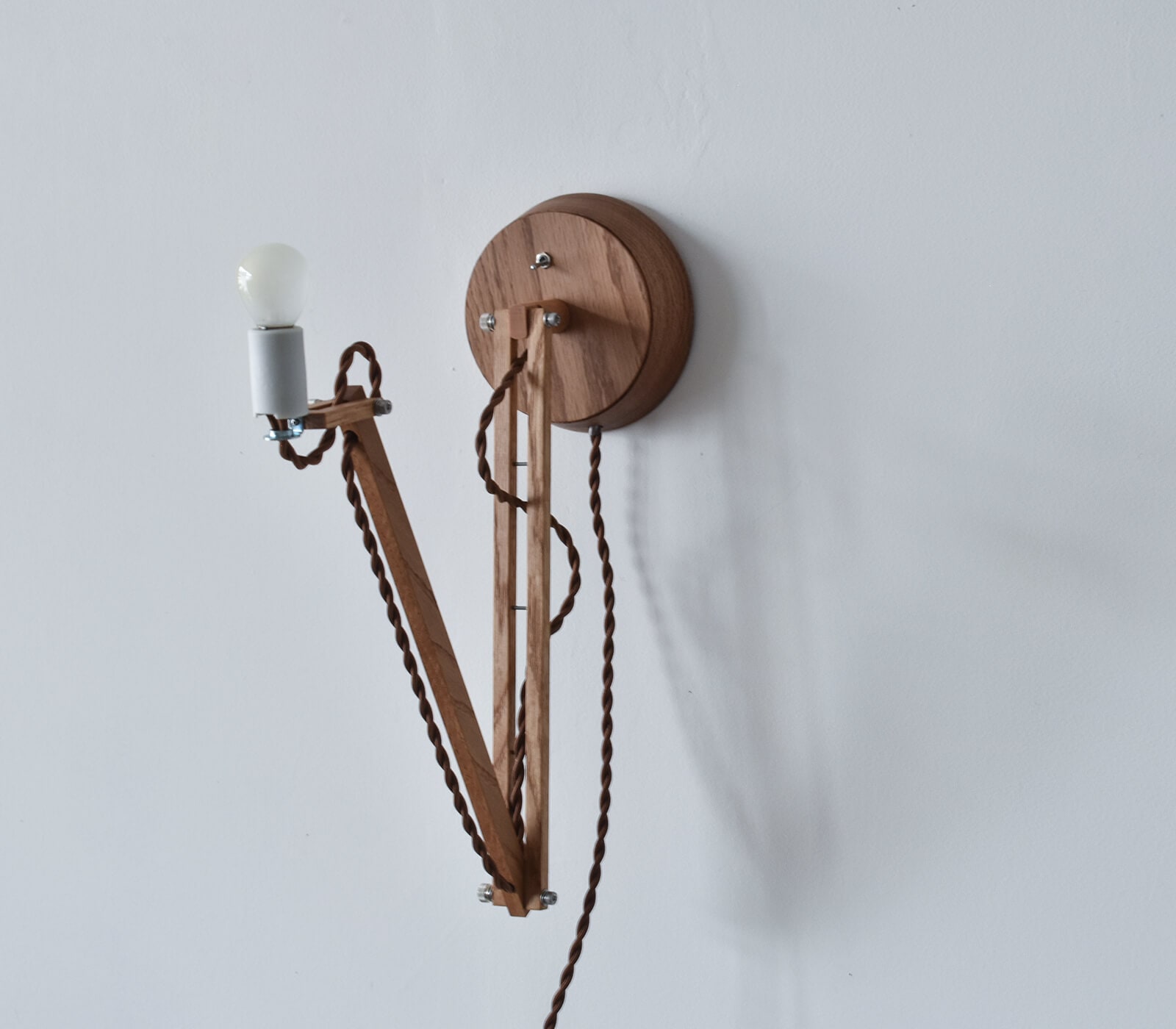 丸台座照明 / chikuni ｜ CATAWARA（カタワラ）