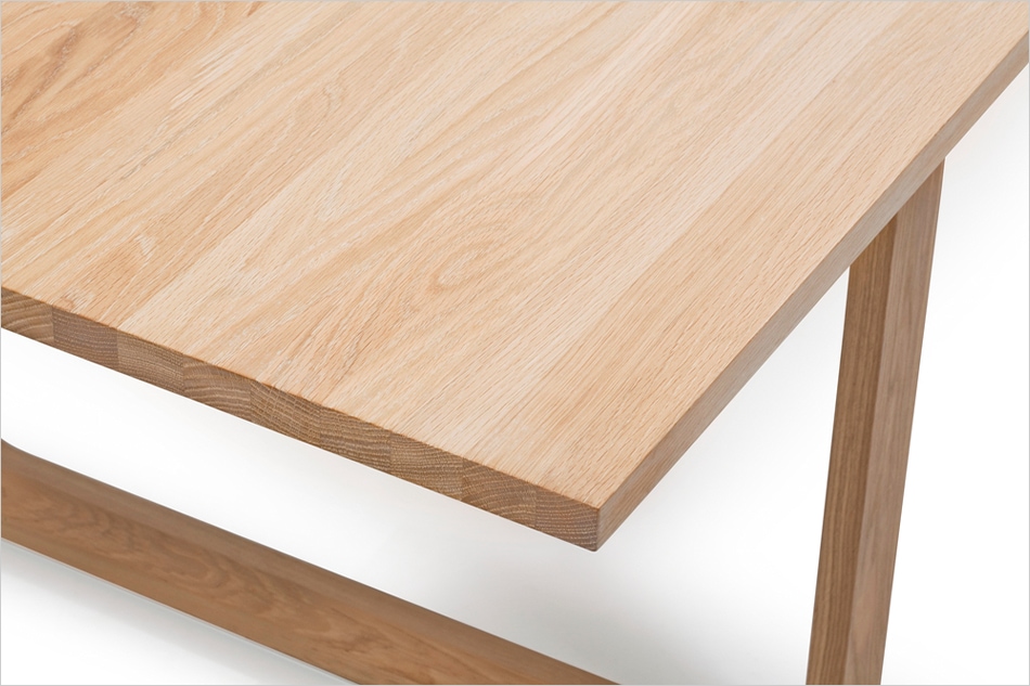 ESSAY（エッセイ テーブル） / FRITZ HANSEN（フリッツ・ハンセン