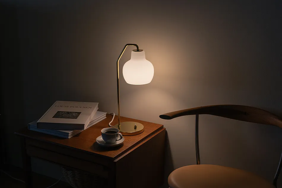 VL Ring Crown Table Lamp（VLリングクラウンテーブルランプ）/Louis