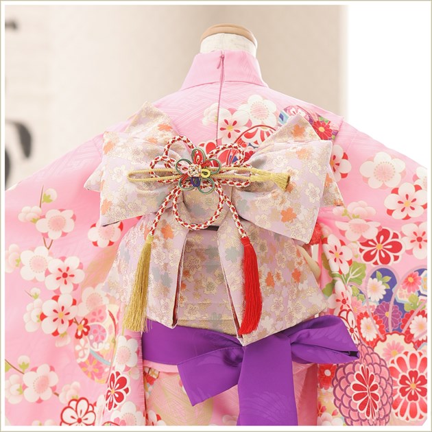 感動楽チャック7歳女の子着物、七五三や七草祝いはチャックを上げる