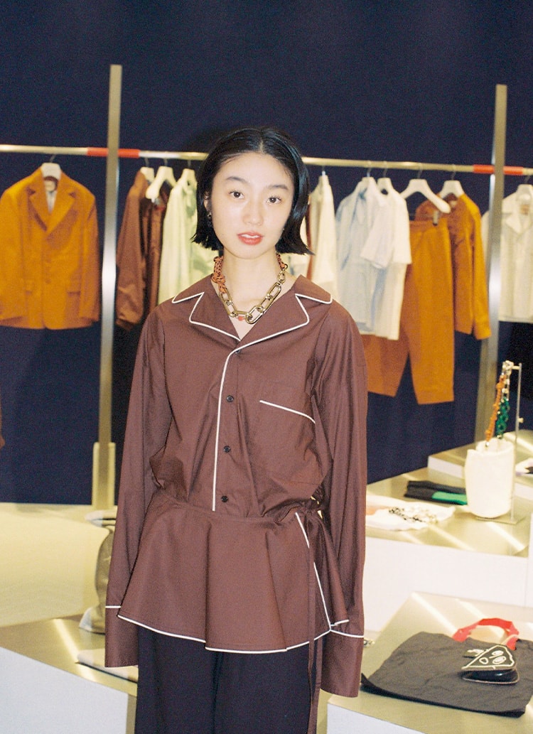 芝の王者ロジャー・フェデラーと、ナイキのコラボレーションスニーカー