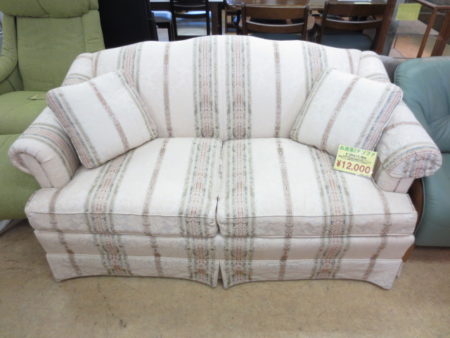 clayton manus (クレイトン マーカス)の高級ソファーが入荷しました