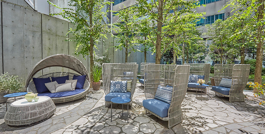 洗練と寛ぎのB＆B Italiaアウトドアコレクションに新作が登場。期間