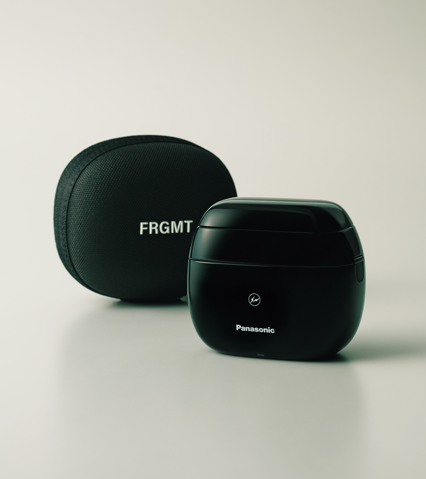 藤原ヒロシ×人気シェーバー「ラムダッシュ パームイン」、シリアル