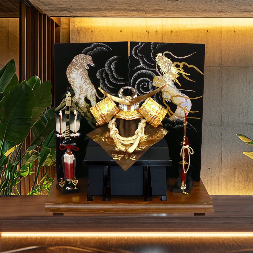 横幅60cm｜立体12号 武将 上杉謙信 白金｜ 五月人形 コンパクト飾り