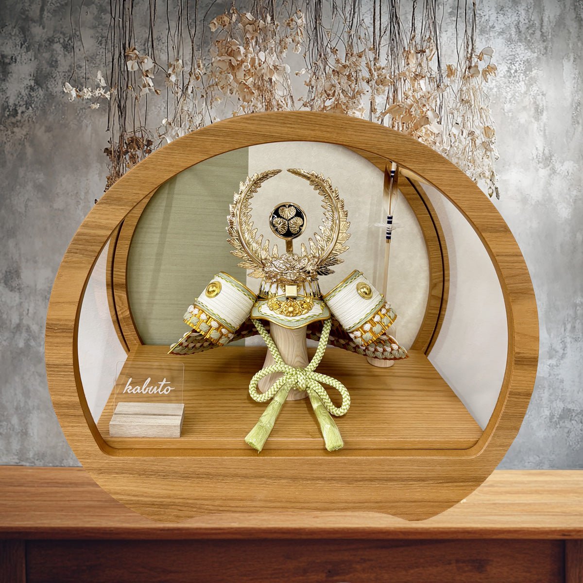 五月人形 45cm生活空間｜8号 くすみ緑 武将 徳川家康兜｜円形アクリル