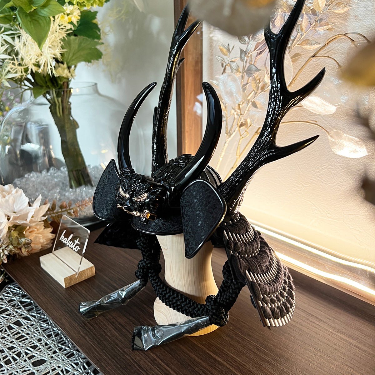 横幅45cm｜8号 武将 本多忠勝兜 LUMIN｜くわがたが人気の兜飾り｜五月