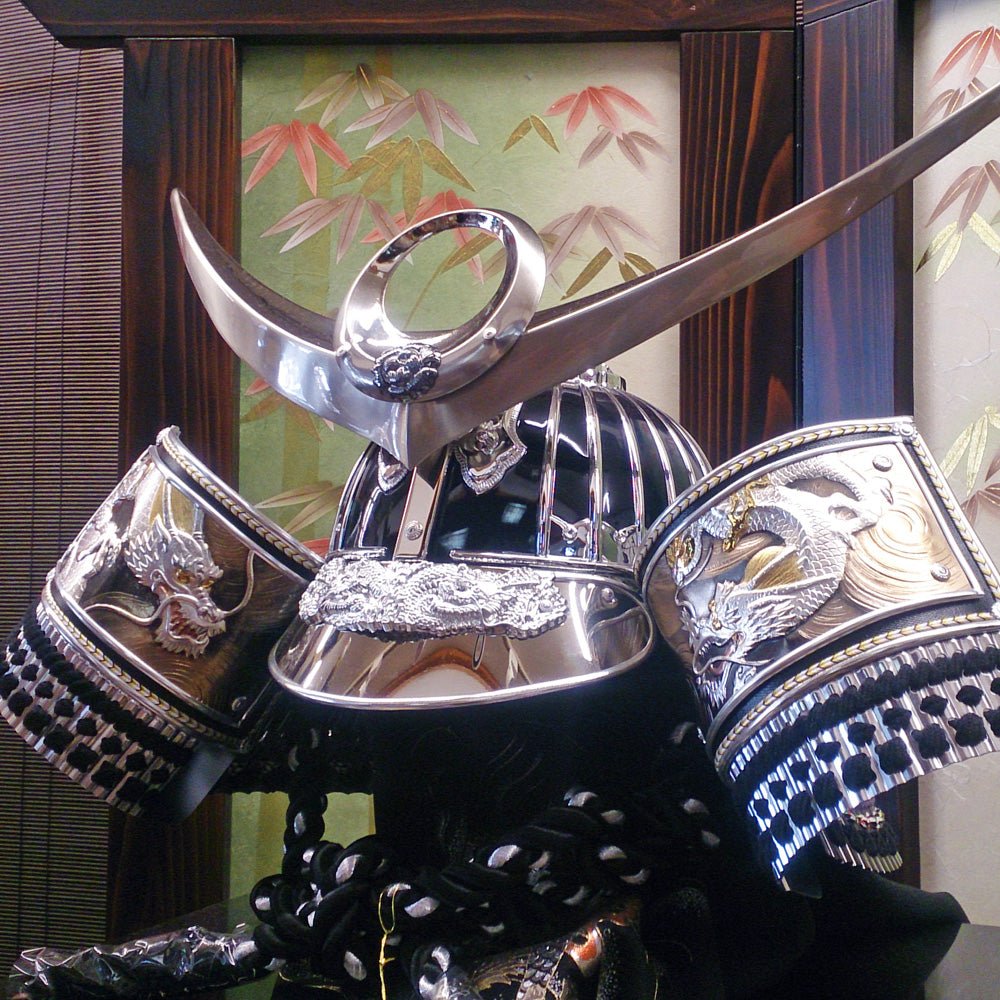 横幅66cm｜着用収納兜飾り 戦国武将 上杉謙信の兜｜しまえるタイプ｜五