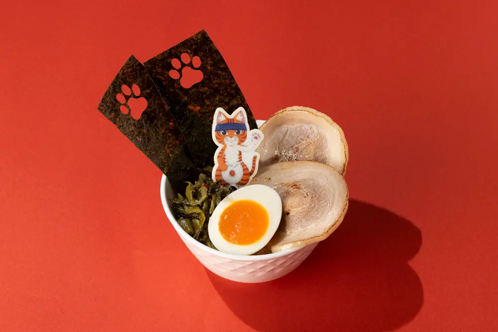 TVアニメ『ラーメン赤猫』×宅麺コラボ！限定ラーメン「赤猫中華そば