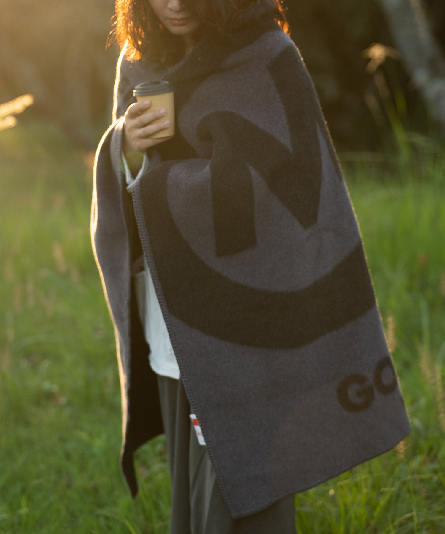 NANGA 別注 フレイム レジスタント ロゴ ブランケット – GORDON MILLER