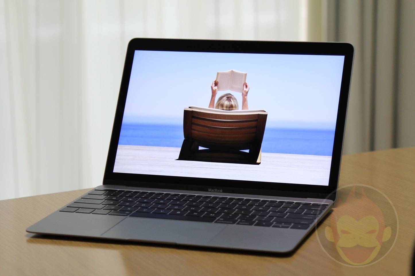 レビュー】実際どう？12インチ型MacBookを使って分かった11のこと