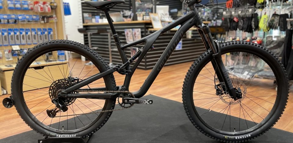 初めてのフルサスペンションバイクに「STUMP JUMPER ALLOY」を | 横浜