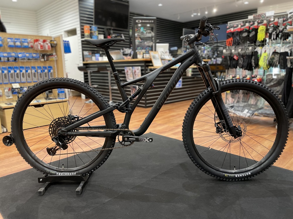 初めてのフルサスペンションバイクに「STUMP JUMPER ALLOY」を | 横浜