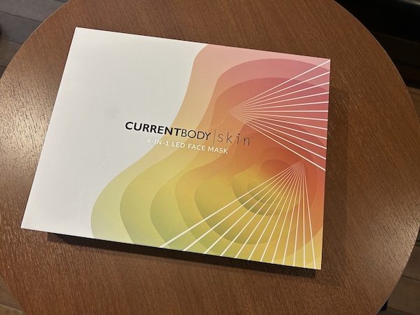 海外セレブも愛用「カレントボディ」LED4イン1マスクを使ってみた