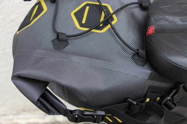 Apidura/アピデュラ 防水バッグ!ハンドルバッグと大型サドルバッグ