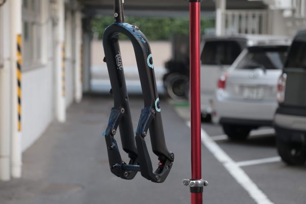 ヤバいサスペンションが入荷しました。マルチリンク式サスペンション