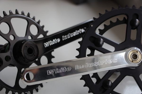 フロントシングルのクランクセットは、ホワイトインダストリーズで