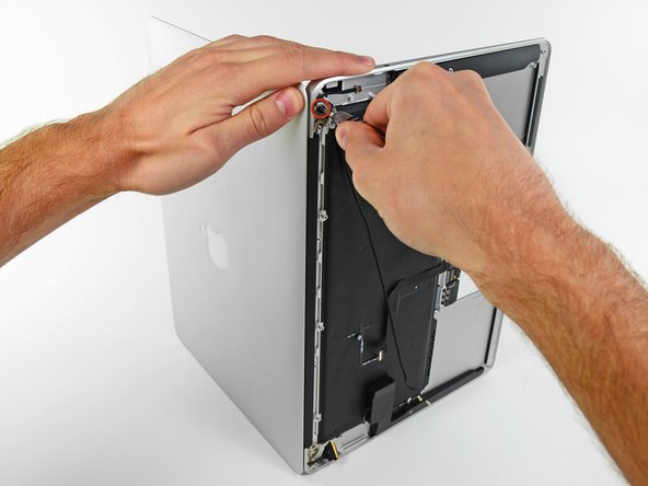 MacBook Air 13インチ Mid 2012のディスプレイアセンブリの交換