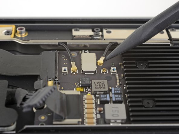 MacBook Air 13インチ Retina Display 2019 ロジックボードの交換