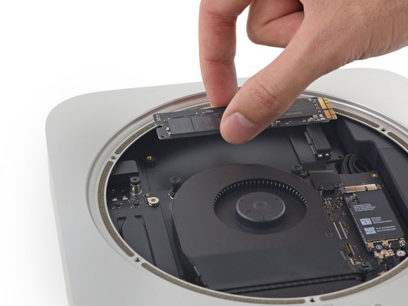 Mac mini Late 2014 SSDの交換 - iFixit 修理ガイド