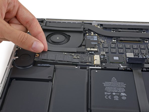 MacBook Pro 15インチ Retina Display Mid 2015 SSD交換 - iFixit 修理